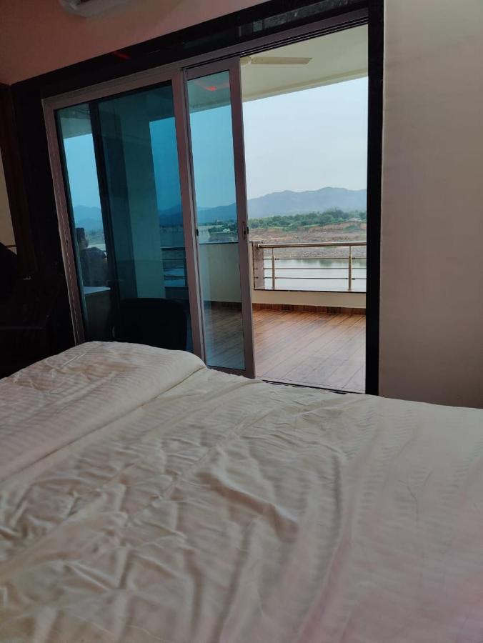 Hotel Sardar Rooms Garudeshwar Exteriér fotografie