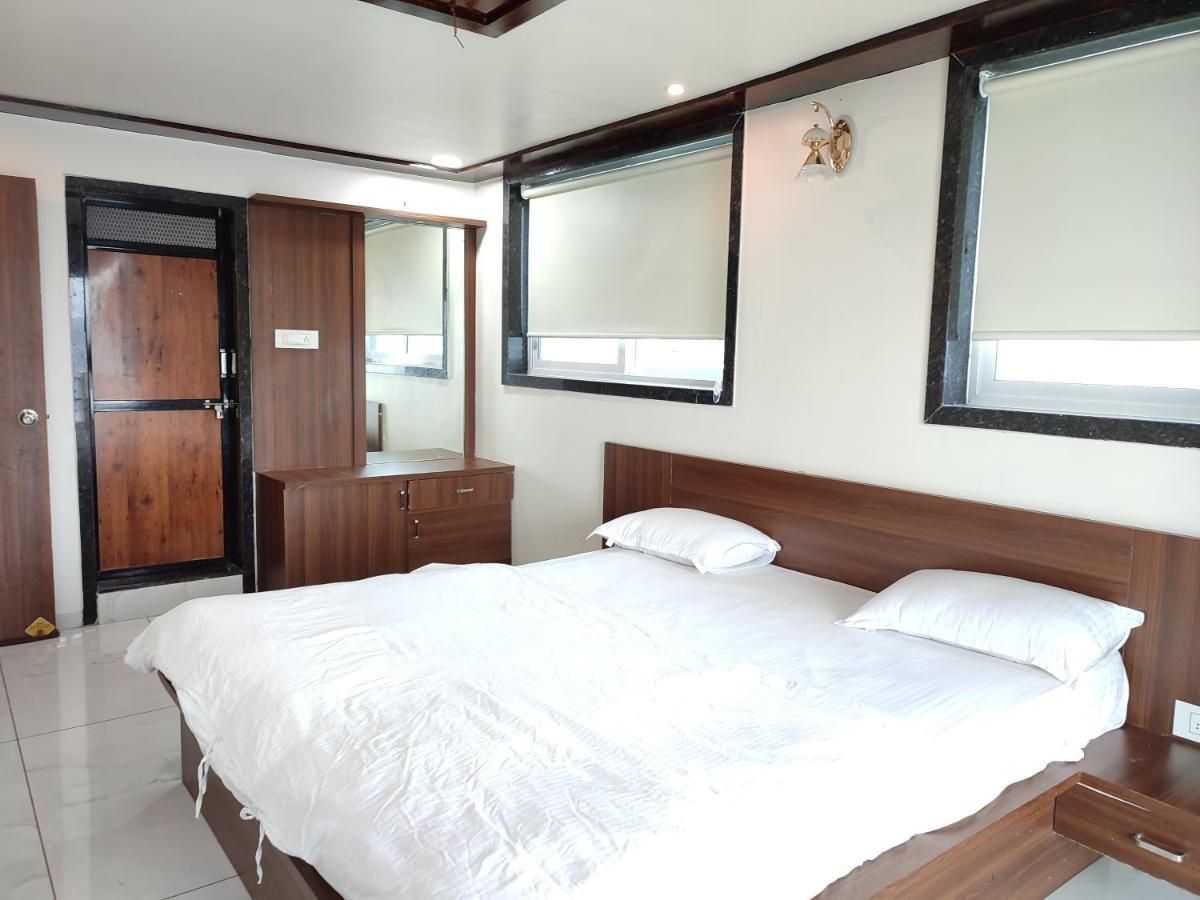 Hotel Sardar Rooms Garudeshwar Exteriér fotografie